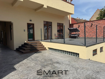 Spatiu comercial , Ultracentral