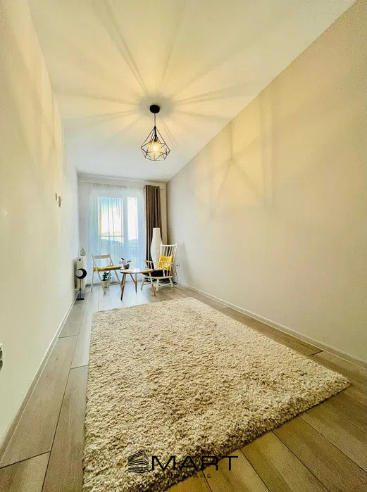 Apartament 3 camere decomandate zona Tractorul