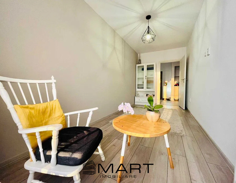 Apartament 3 camere decomandate zona Tractorul