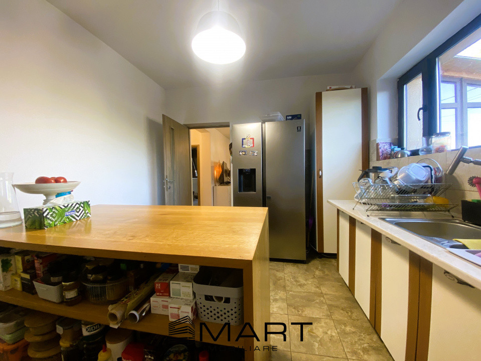 Casă modernă cu 2 apartamente în Cisnădie