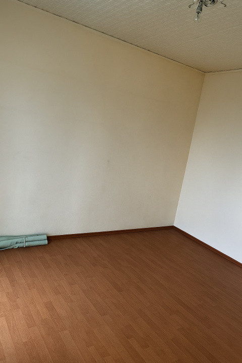 Apartament 2 camere et.2 zona Razboieni