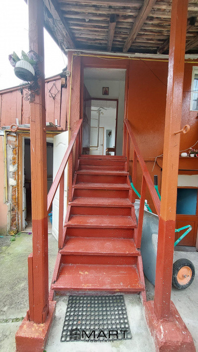 Apartament la casa si curte zona Centrala