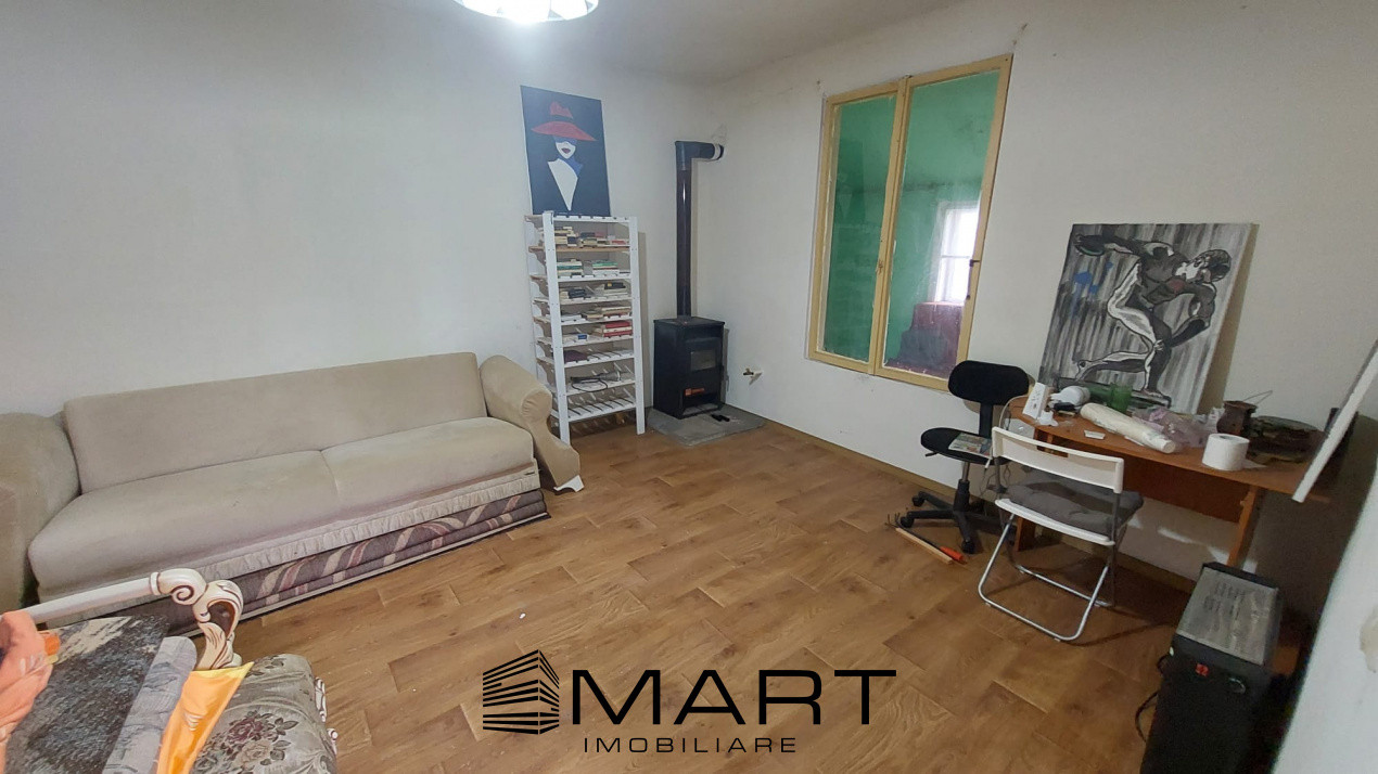 Apartament la casa si curte zona Centrala