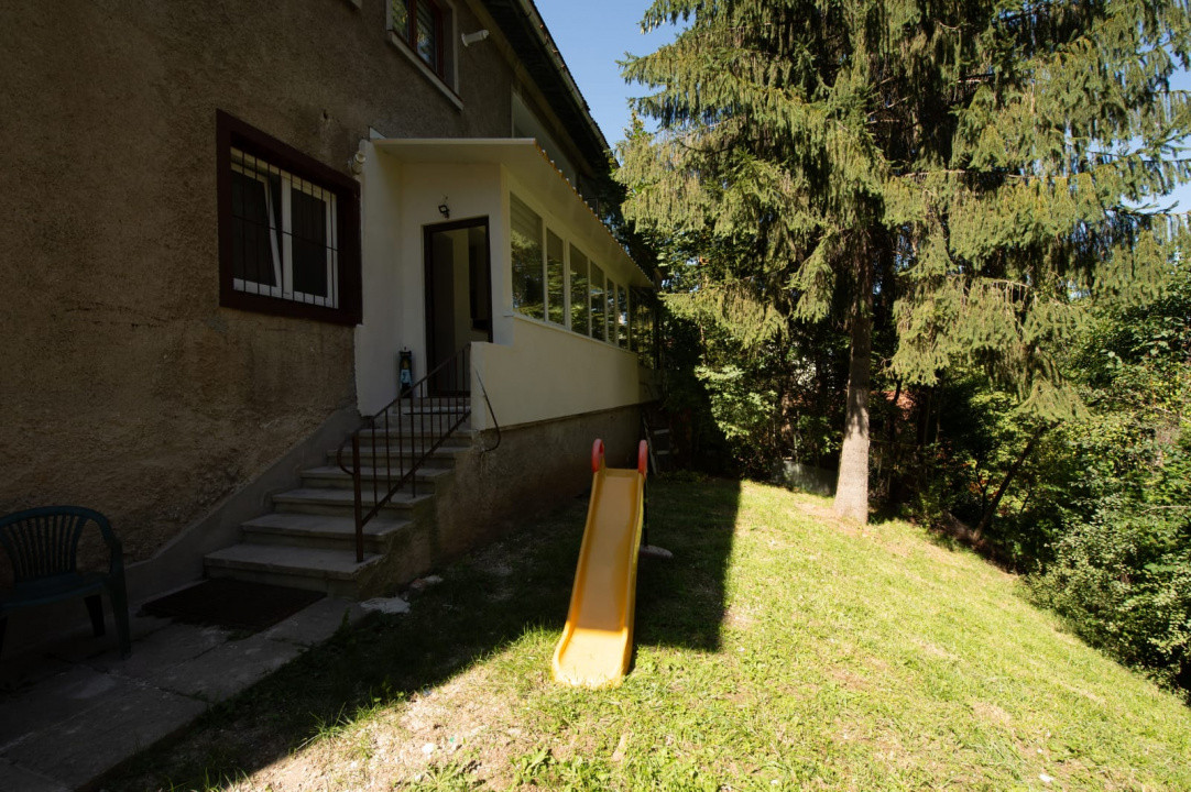 Apartament 2 Camere si Curte Zona Centrala 