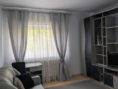 Închiriez apartament 2 camere decomandat – Răcădău, Brașov