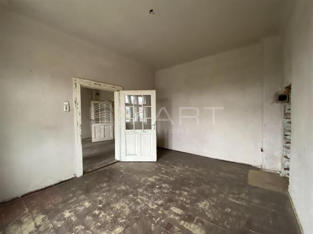 Apartament 5 camere la casa zona Turnisor