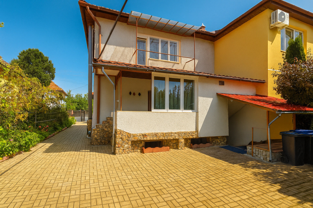 Casa 5 camere + 500mp teren str. Negoi