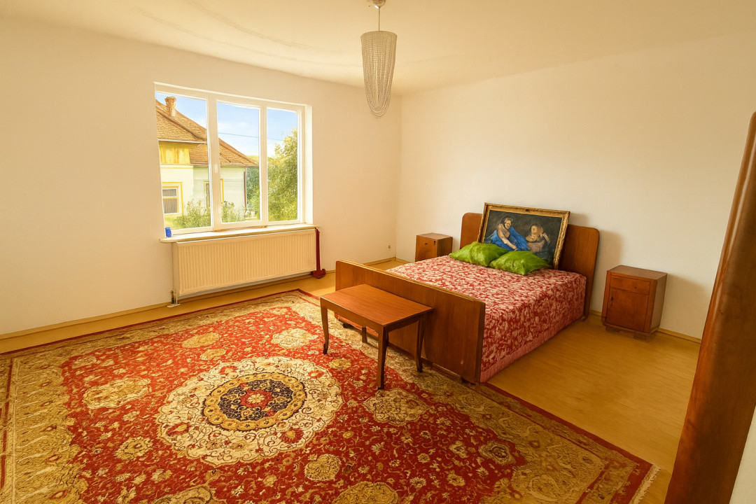 Casa 5 camere + 500mp teren str. Negoi