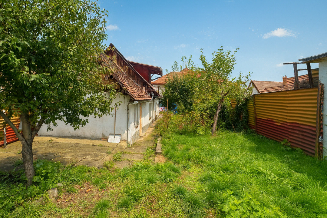 Casa 5 camere + 500mp teren str. Negoi