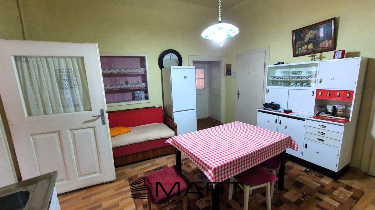 Apartament la casa 3 camere zona Orasul de Jos