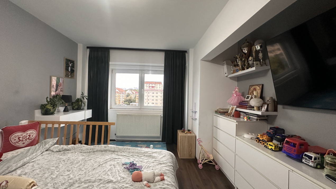 Apartament 3 camere decomandate Valea Aurie