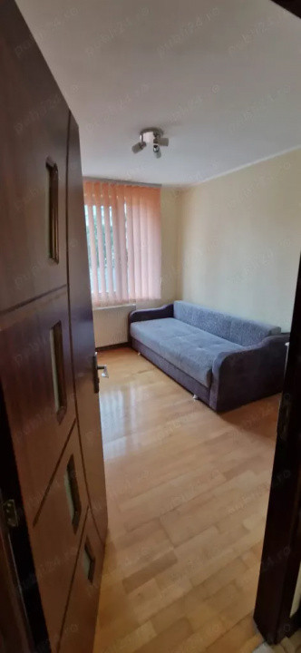 Apartament 4 Camere Tractorul