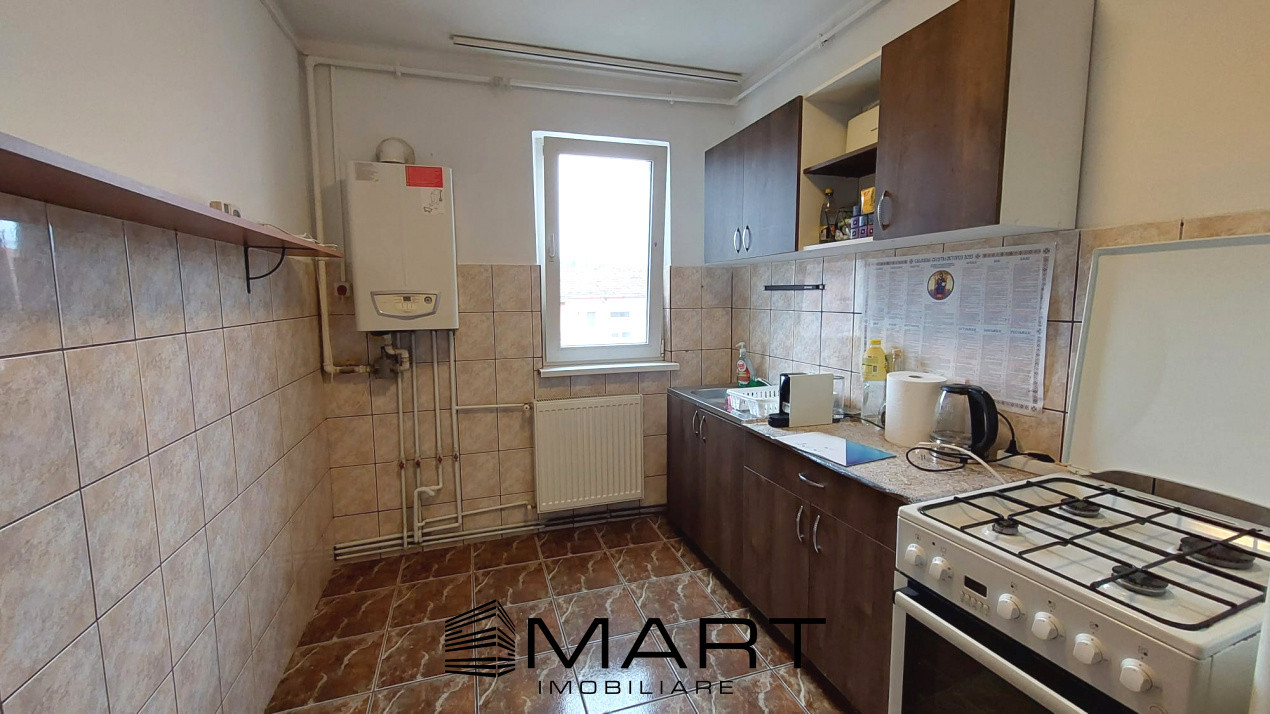 Apartament 2 camere renovat zona Vasile Aaron