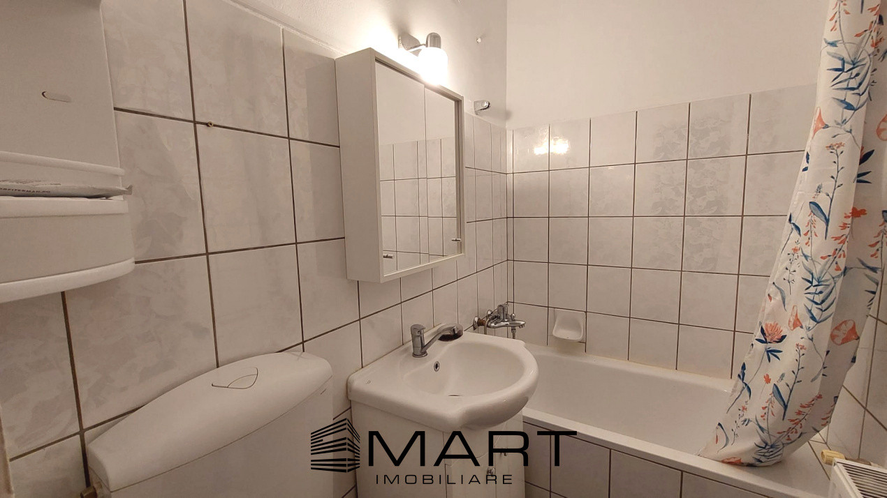 Apartament 2 camere renovat zona Vasile Aaron