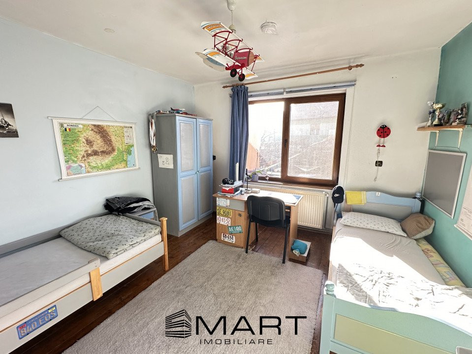 Casa tip duplex cu 3 camere + 260mp teren zona Lazaret