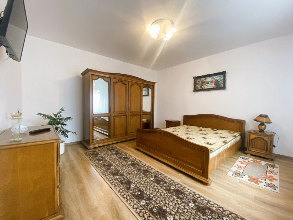 Casă cu 2 camere la curte în zona Piața Cluj