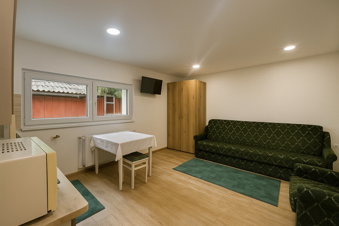 Casă cu 2 camere la curte în zona Piața Cluj