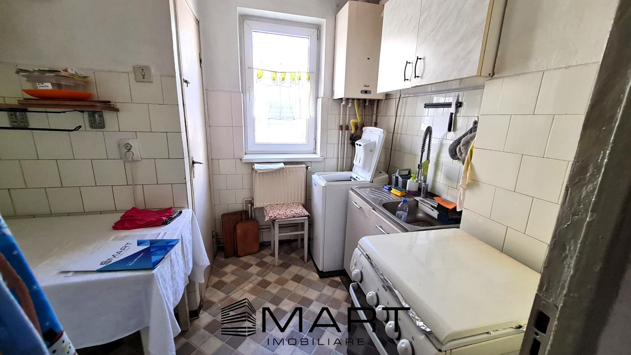 Apartament 3 camere decomandat, zona Strand