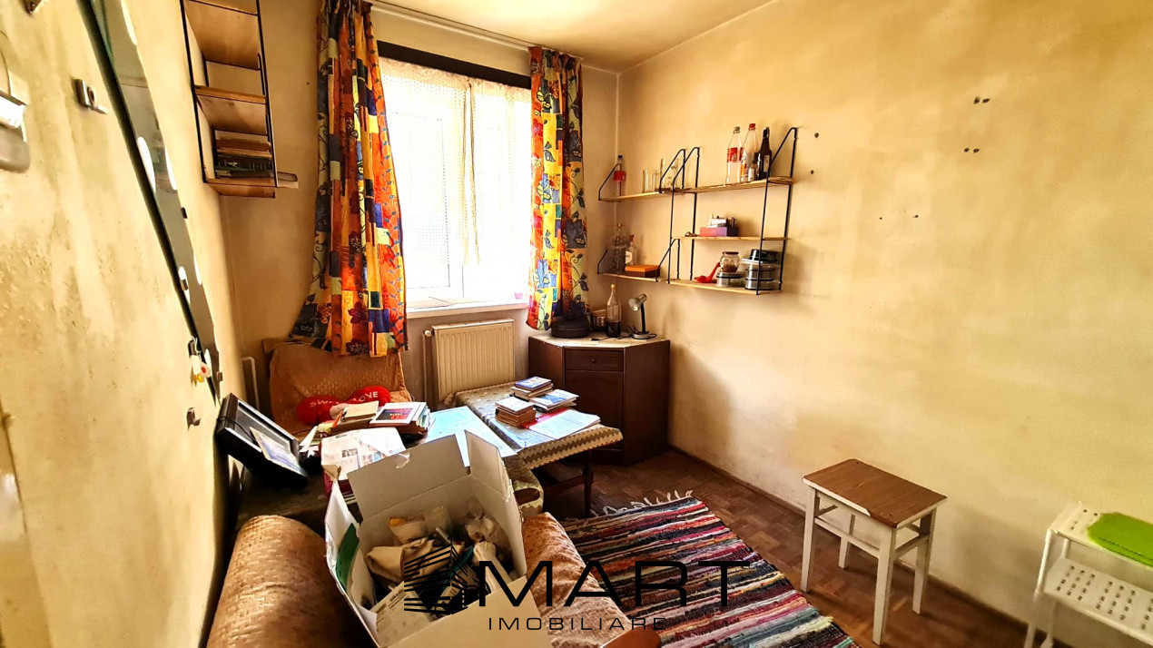 Apartament 3 camere decomandat, zona Strand