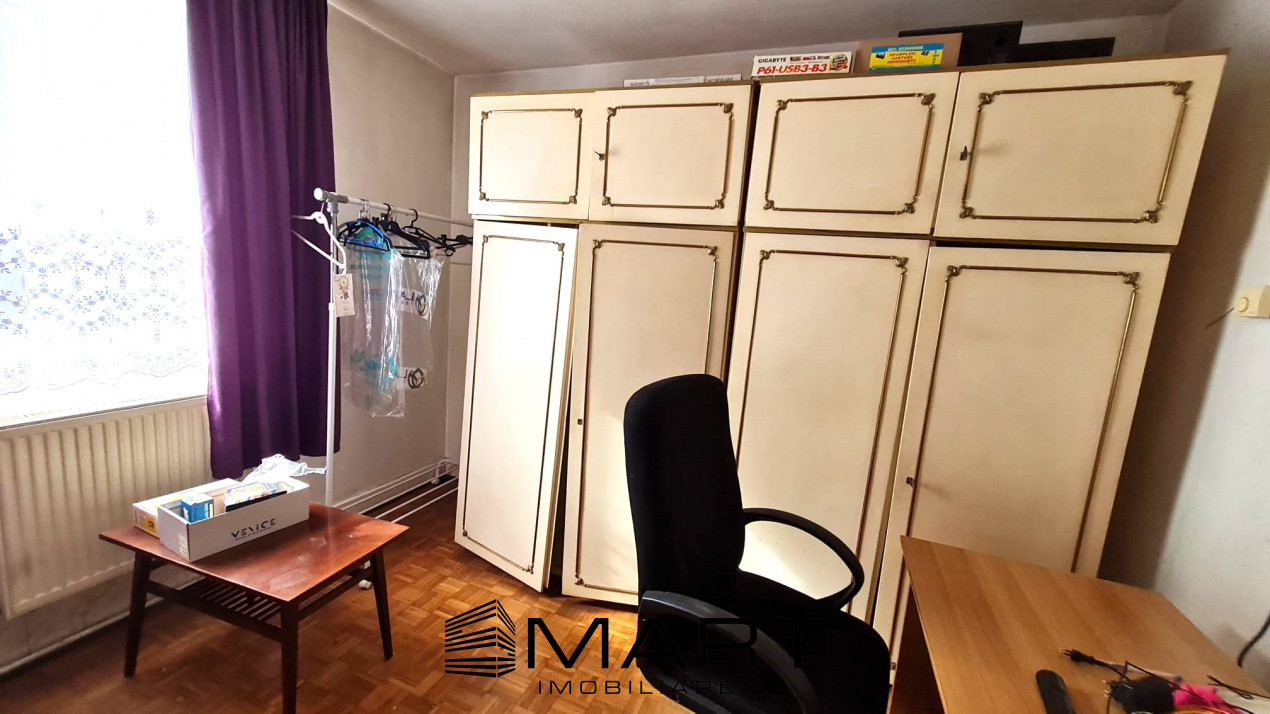 Apartament 3 camere decomandat, zona Strand