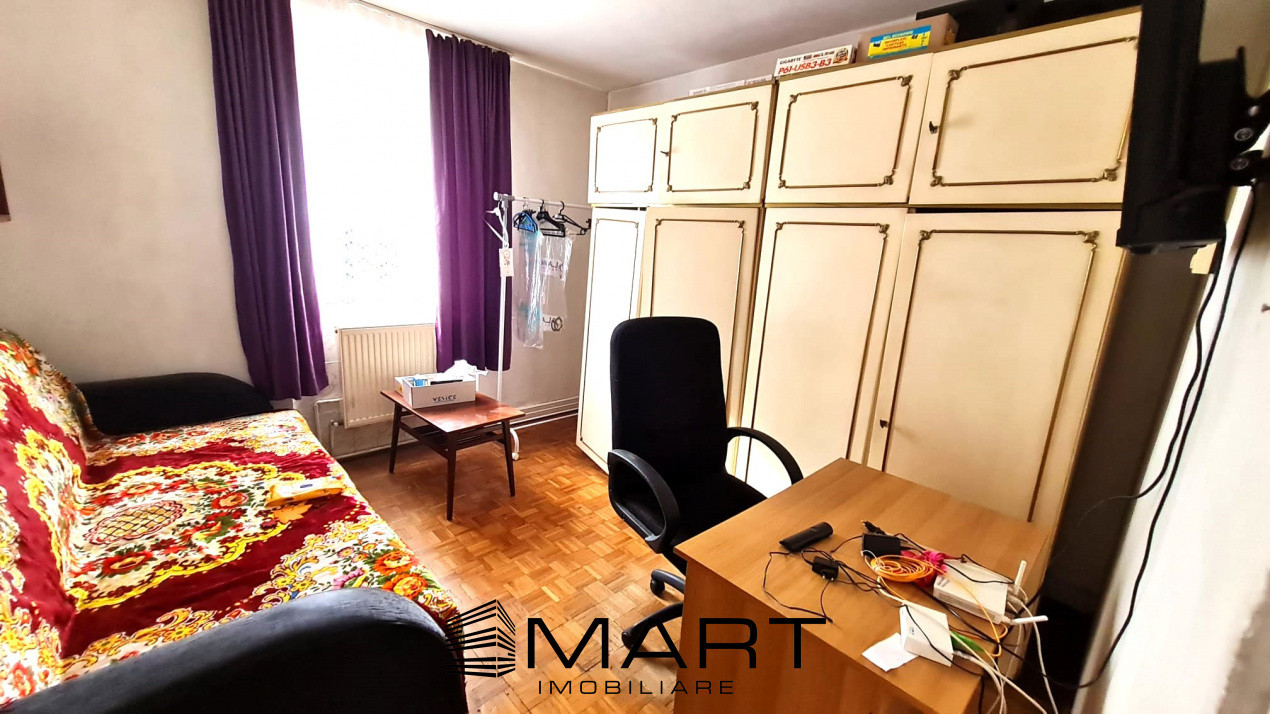 Apartament 3 camere decomandat, zona Strand