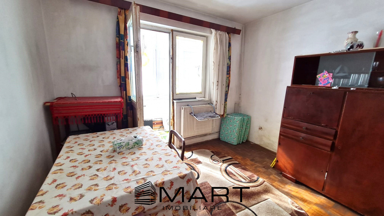 Apartament 3 camere decomandat, zona Strand