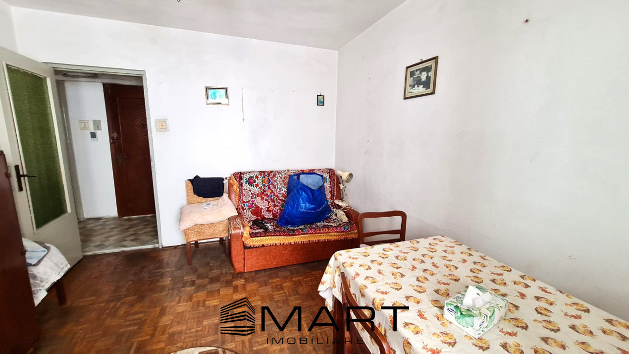 Apartament 3 camere decomandat, zona Strand