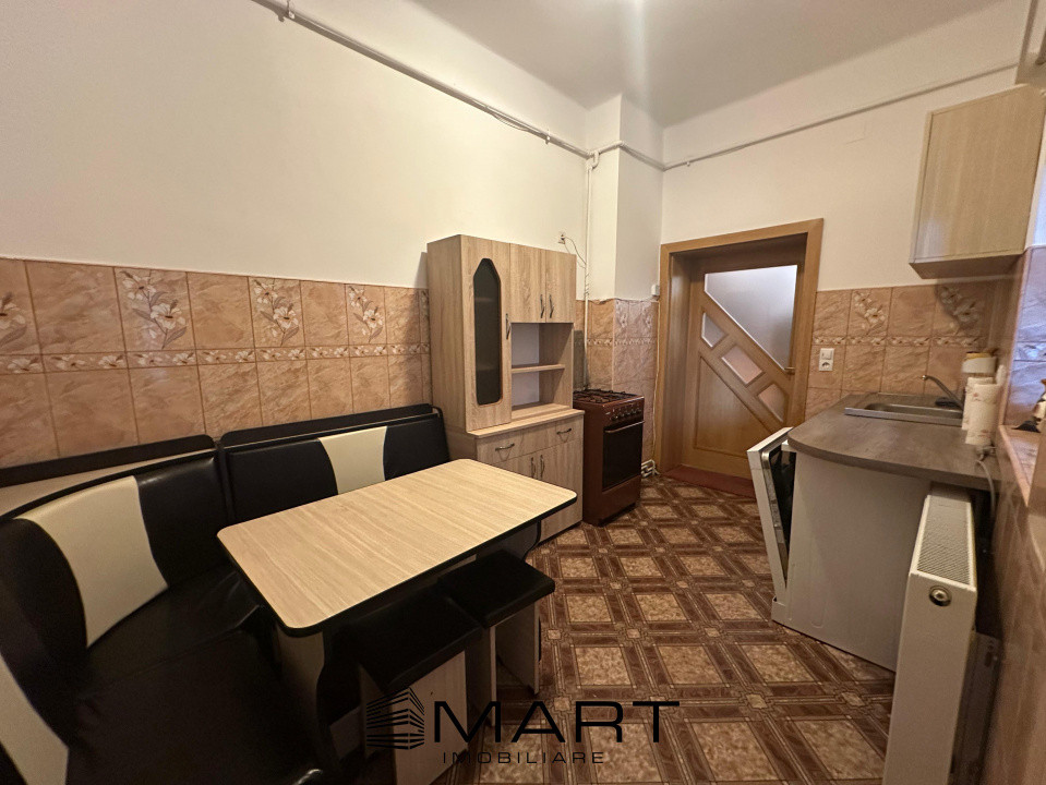 Apartament la casa 3 Camere 100 mp zona Florilor