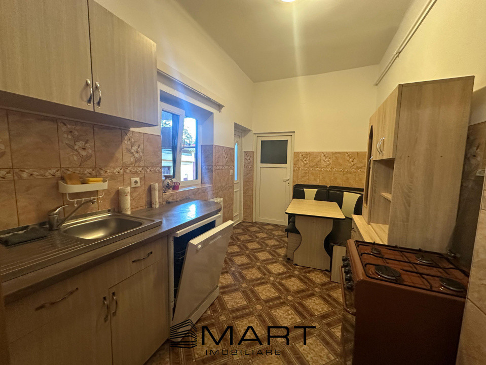 Apartament la casa 3 Camere 100 mp zona Florilor