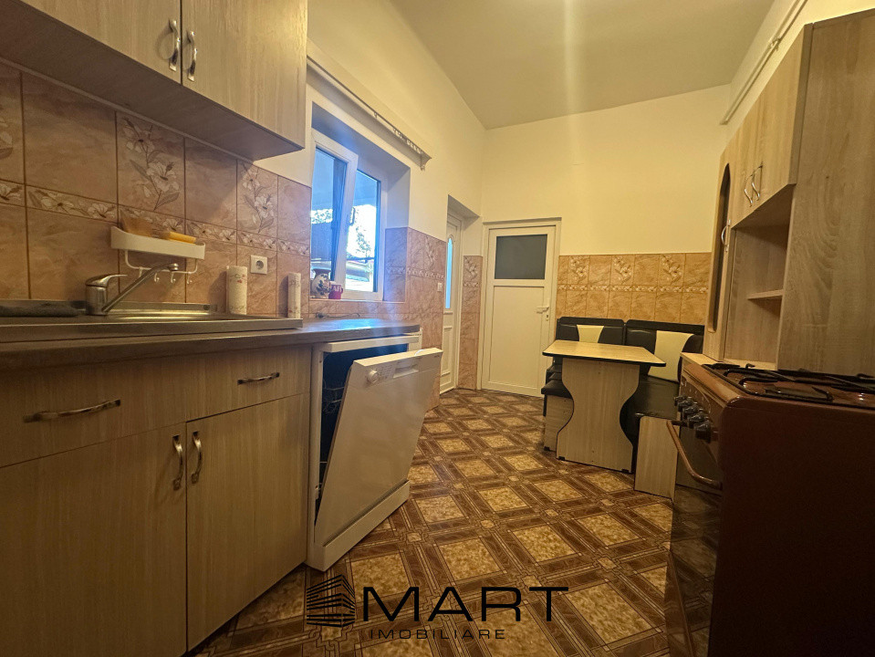 Apartament la casa 3 Camere 100 mp zona Florilor