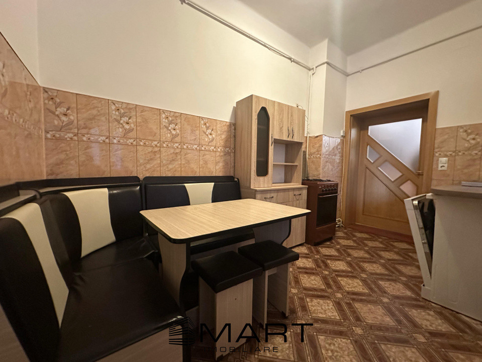 Apartament la casa 3 Camere 100 mp zona Florilor