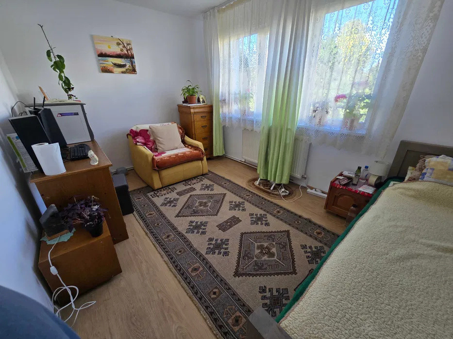Apartament Semidecomandat Gemenii