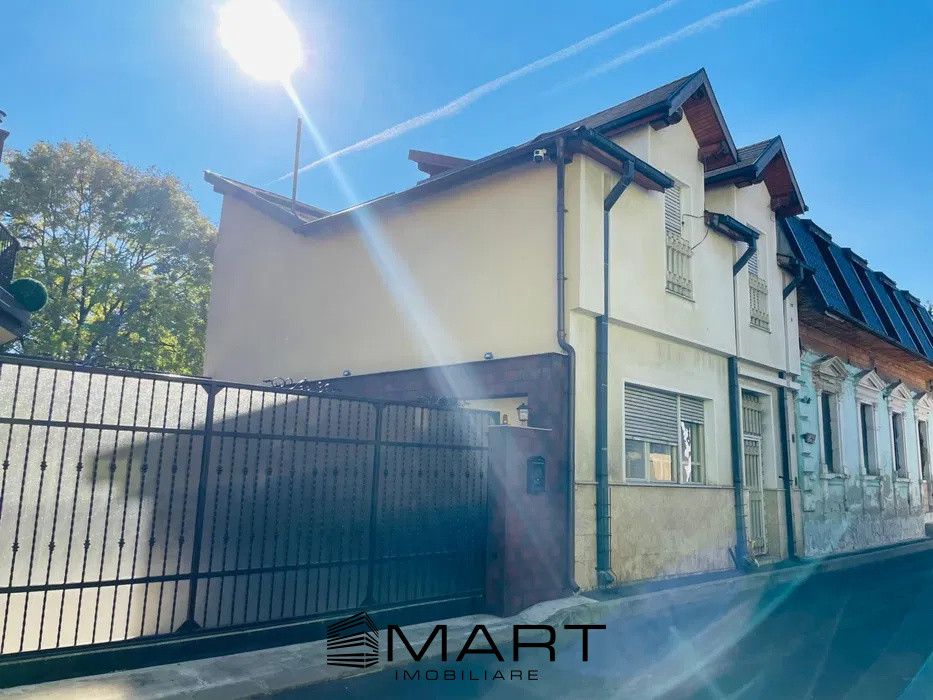 Casă spațioasă în centrul Brașovului