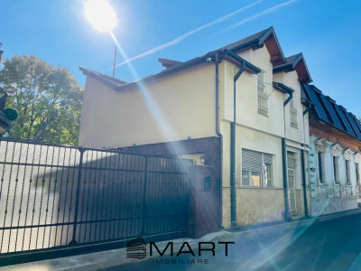 Casă spațioasă în centrul Brașovului