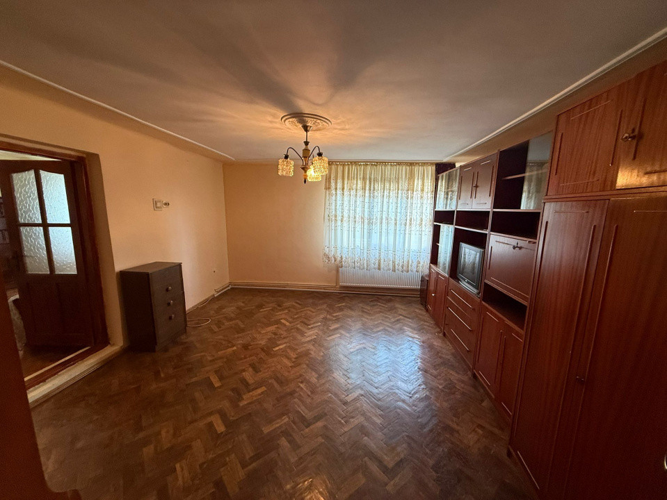 Casa 3 camere + teren 912mp zona Caraiman