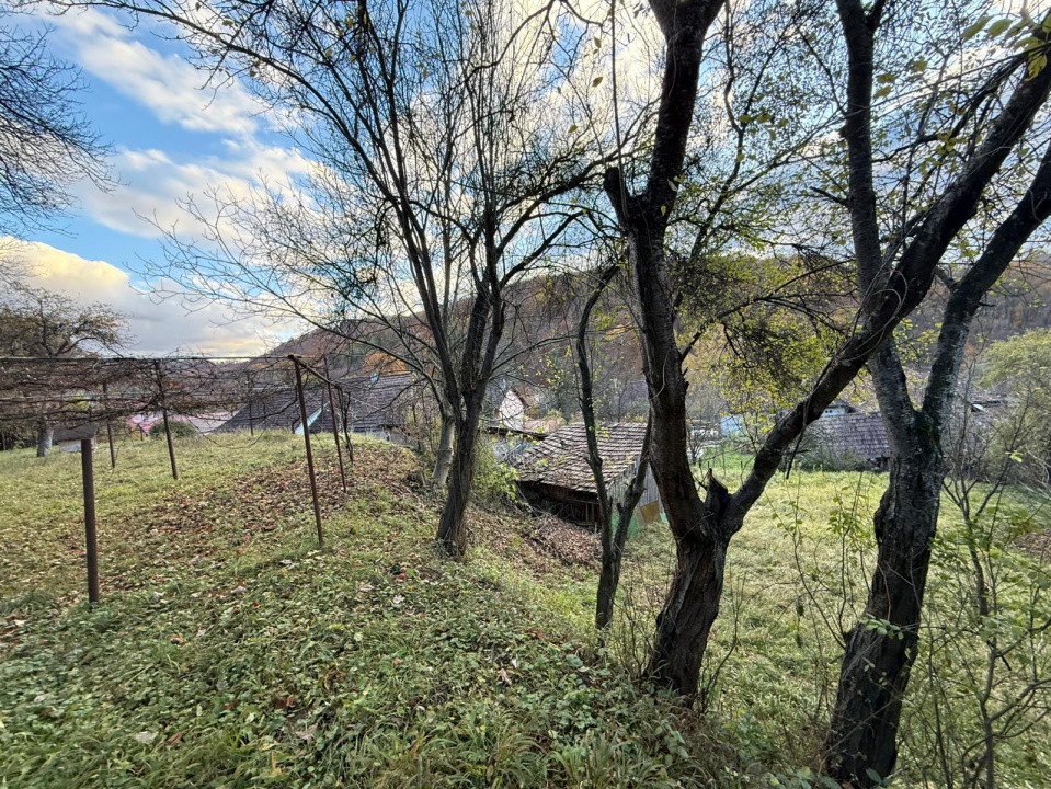 Casa 3 camere + teren 912mp zona Caraiman