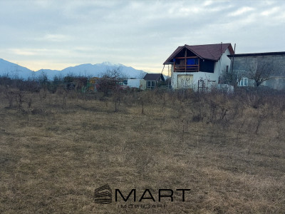 Teren intravilan de vânzare în Sânpetru – 500 mp, utilități și case în apropiere