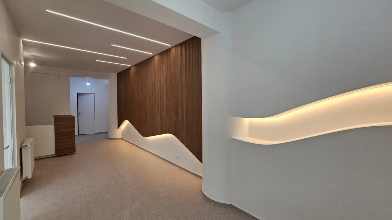 Spatiu comercial pretabil clinica medicala, 200 mp zona Garii