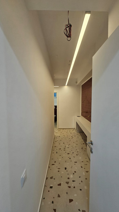 Spatiu comercial pretabil clinica medicala, 200 mp zona Garii