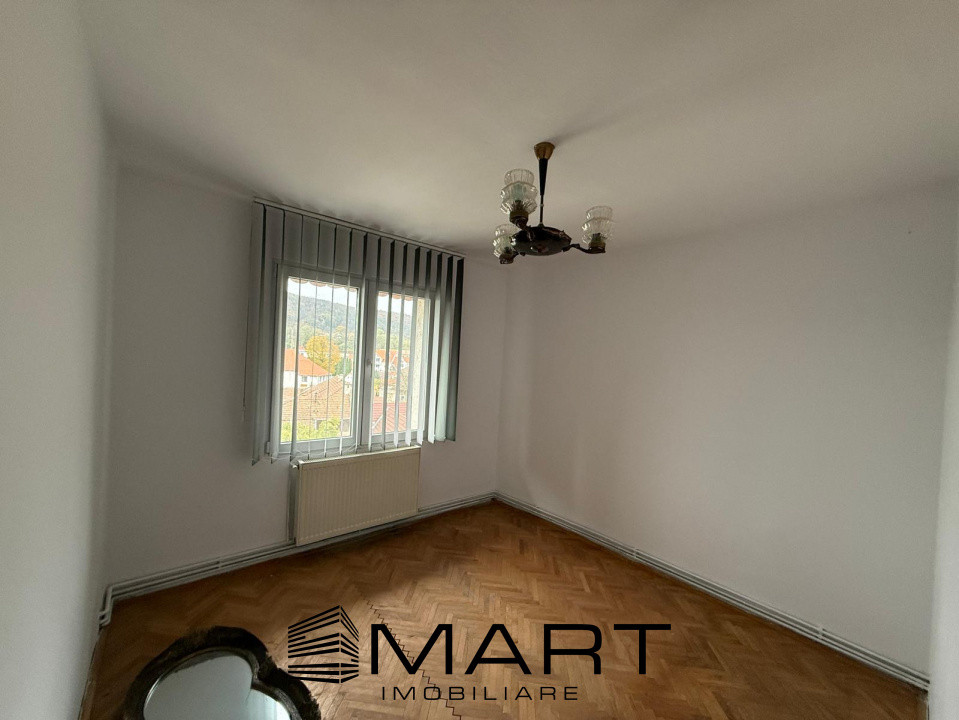 Apartament 4 camere zona garii