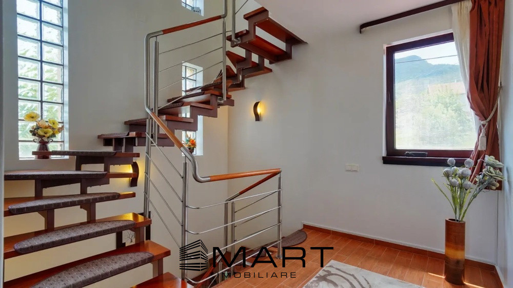 Casă de vis la poalele Branului – Confort, rafinament și liniște 