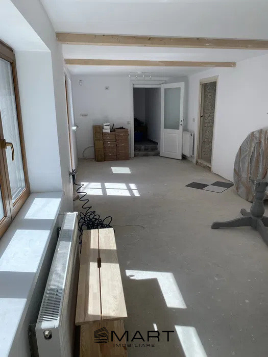 Casă istorică în Șchei, la 5 minute de Piața Sfatului — cu curte și parcare 