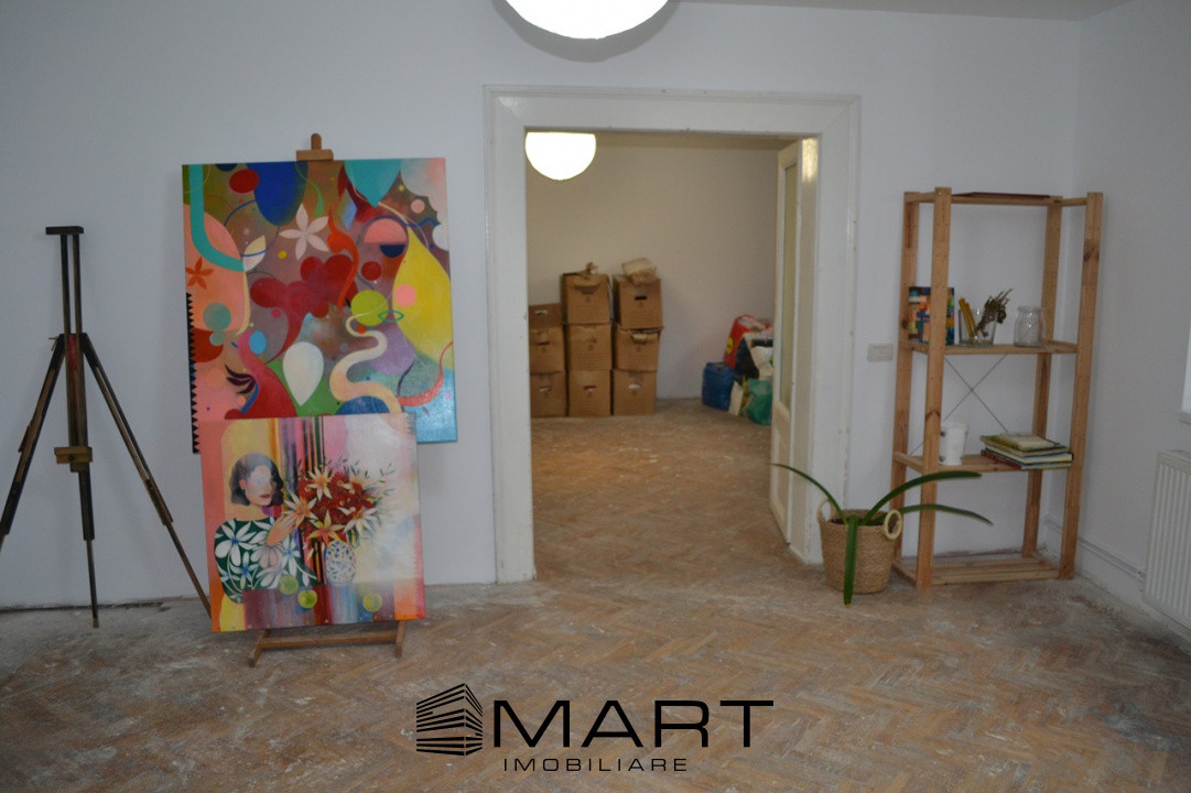 Casă istorică în Șchei, la 5 minute de Piața Sfatului — cu curte și parcare 