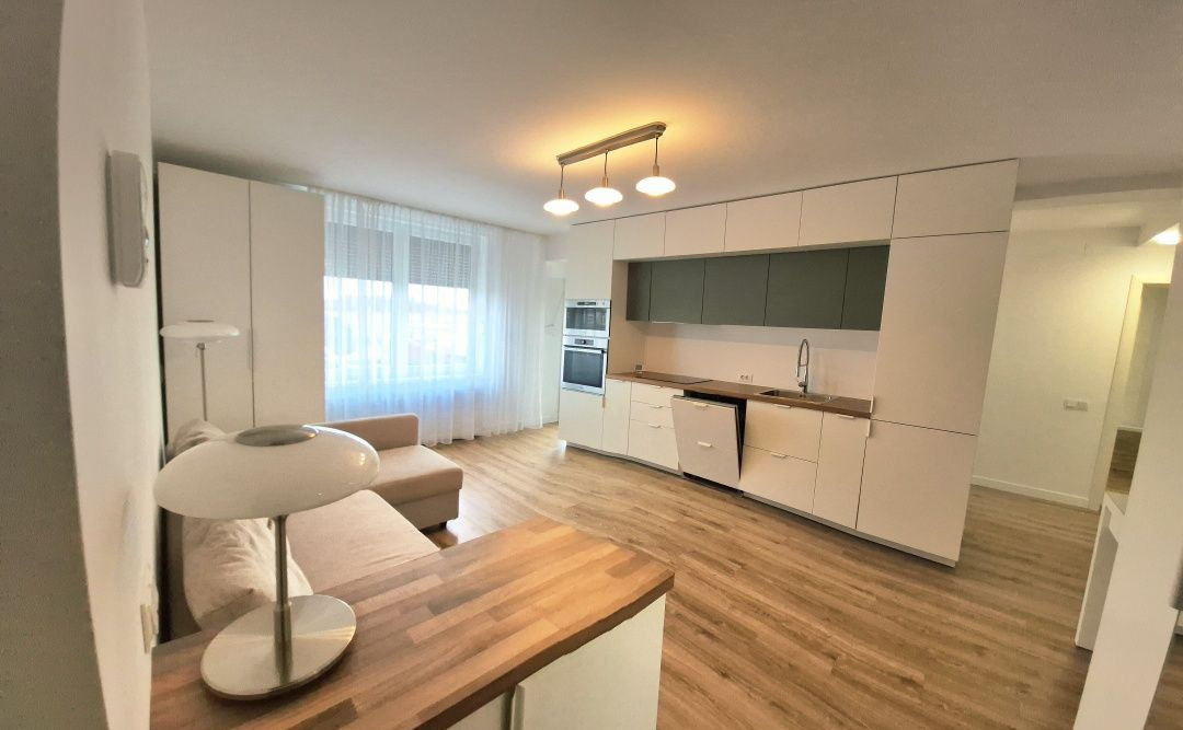 Apartament 3 camere in Doamna Stanca