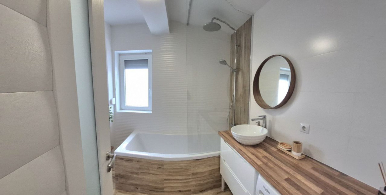 Apartament 3 camere in Doamna Stanca