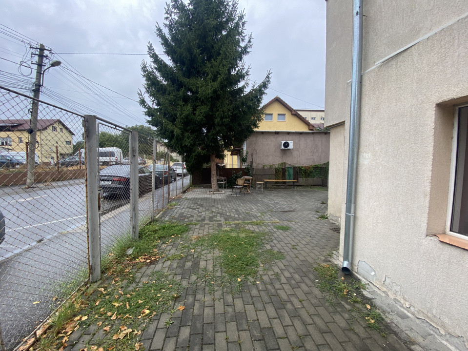 Apartament la casa 4 camere fiecare cu baie proprie zona Centrala