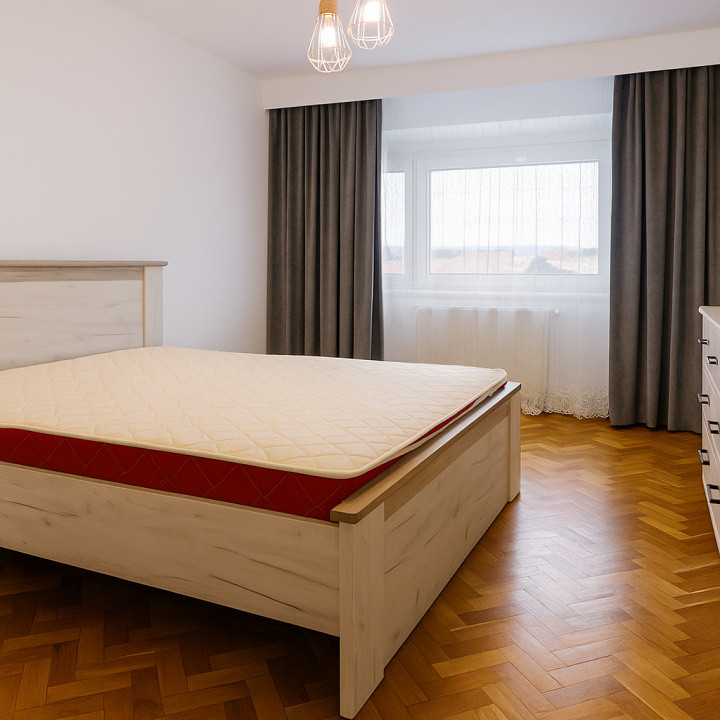 Apartament 3 camere decomandate et. 3/4 zona Garii