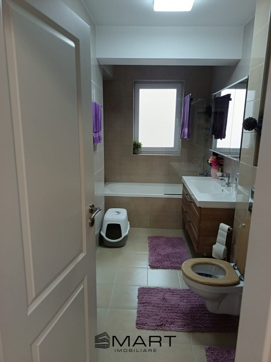 Apartament  3 camere zona Cristian 