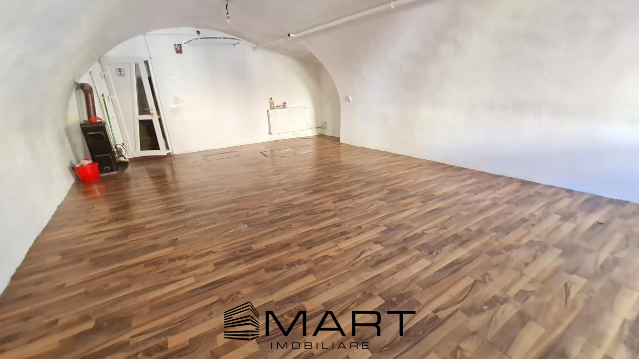 Spatiu comercial 40mp zona 9 Mai