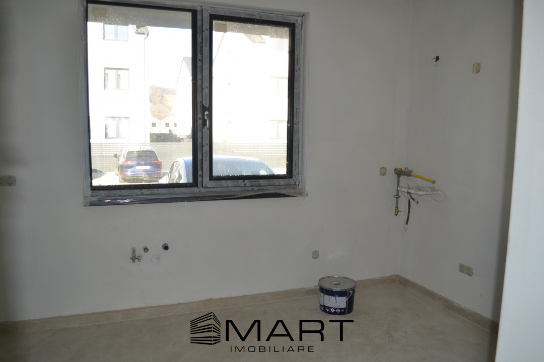 Duplex modern cu grădină și două locuri de parcare